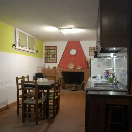 Alojamento de Acomodação e Pequeno-almoço Filomena Santa Giusta