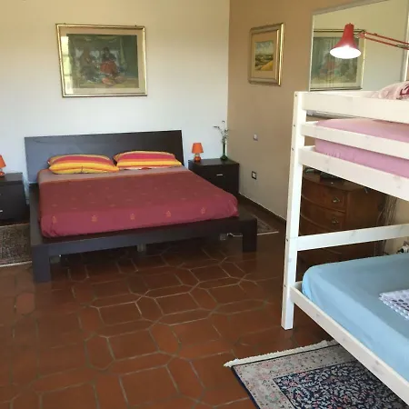 לינה וארוחת בוקר Filomena 4*